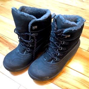 The North Face Chilkat III Snow Boots NWOT